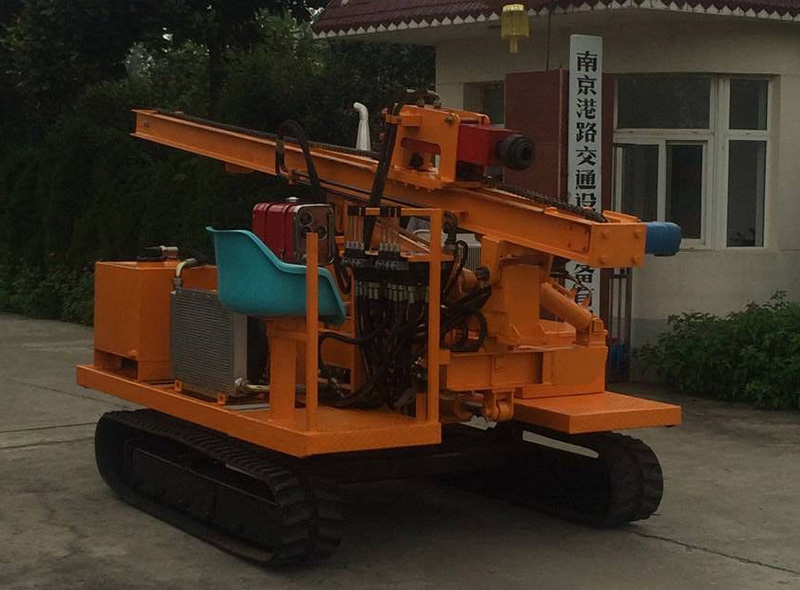 履帶式液壓打樁（zhuāng）機